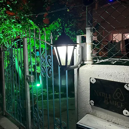 Narlibahce אורלה